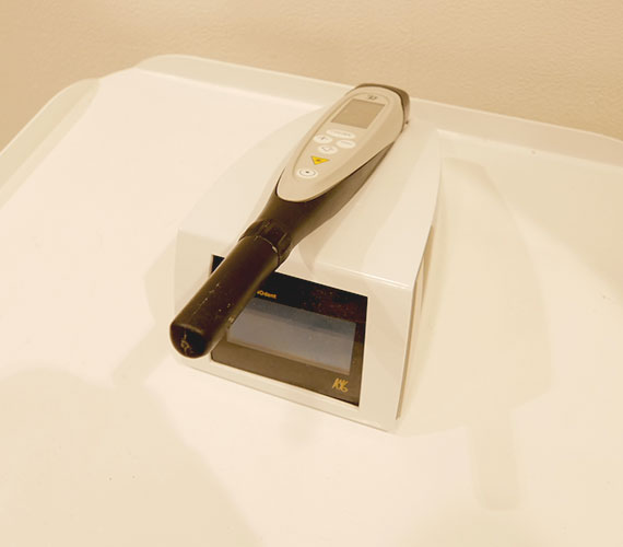 ダイアグノデントでかくれたむし歯も早期に発見減